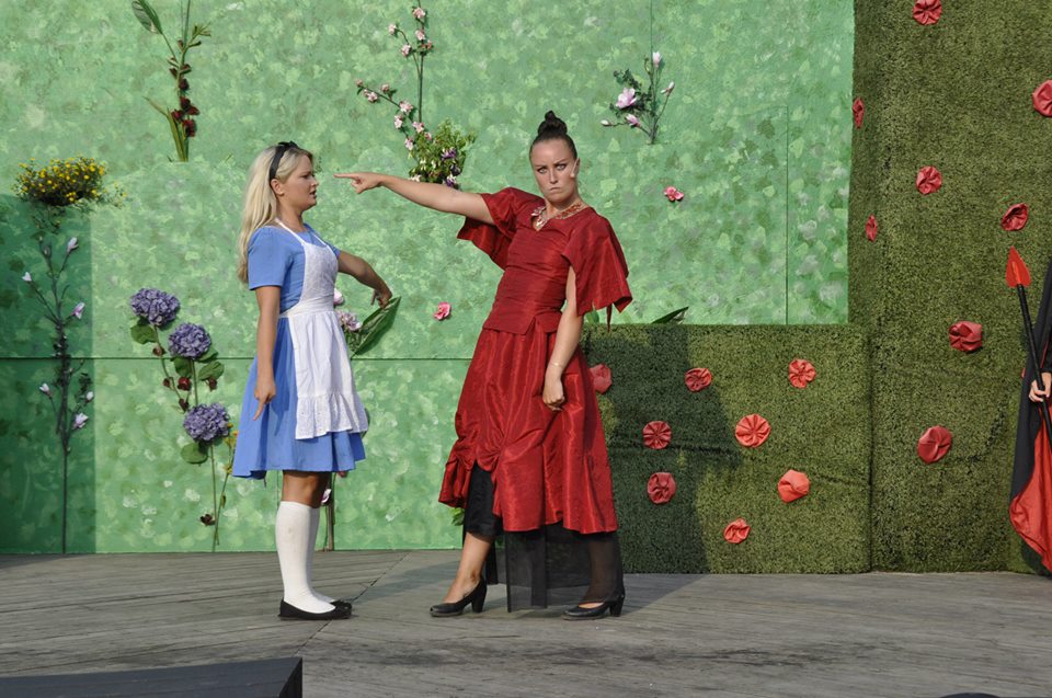 Alice i Underlandet 2014 — bild 2